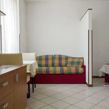 Szálloda Michelangelo Arona