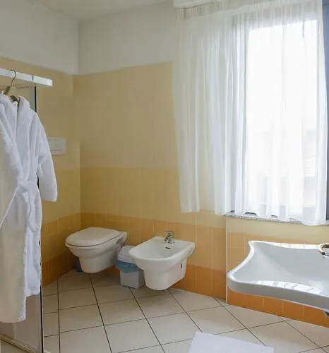 호텔 Michelangelo 3*