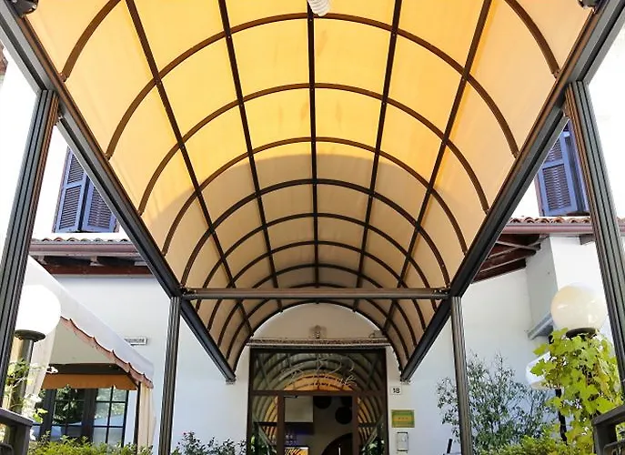 Michelangelo 3* 아로나